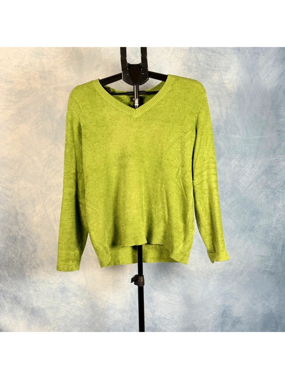 Evie Green V-Neck Long Sleeve Fuzzy Textured Knit Sweater Size L